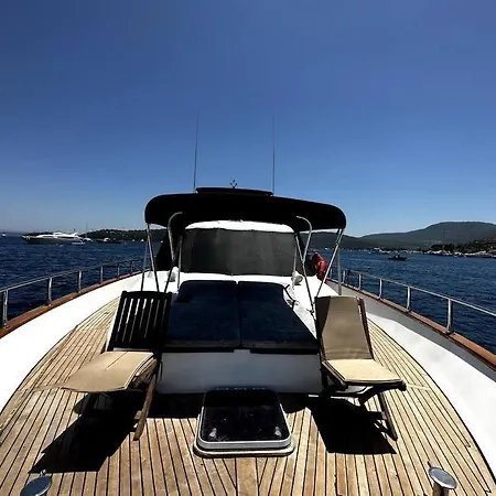 Private Yacht Αλικαρνασσός