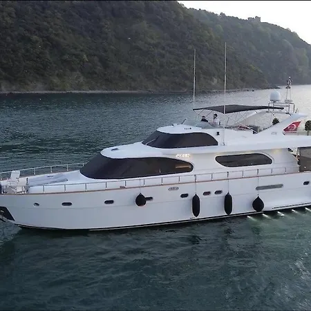 Πλωτό κατάλυμα Private Yacht *